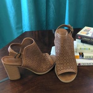 Lazer Cut Faux Leather Peep Toe Sling Back Sandal